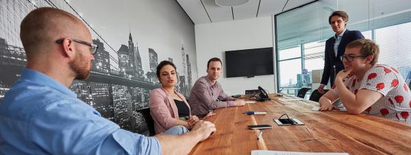 pl_022_JOB_POSTING_PHOTO